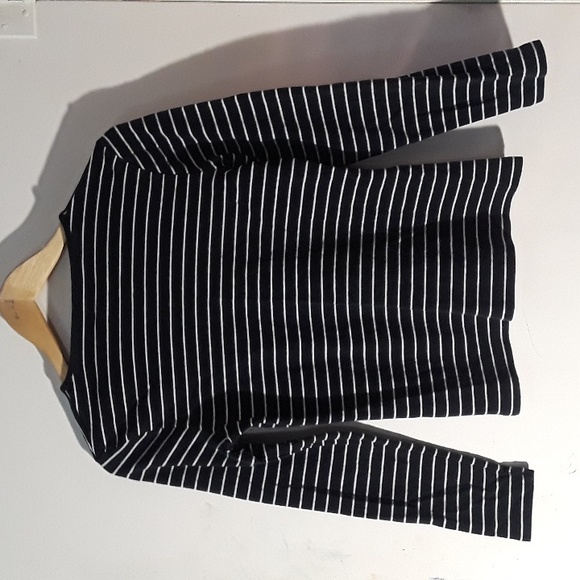 Croft&Barrow Striped Longsleeve Top size small - Picture 2 of 3